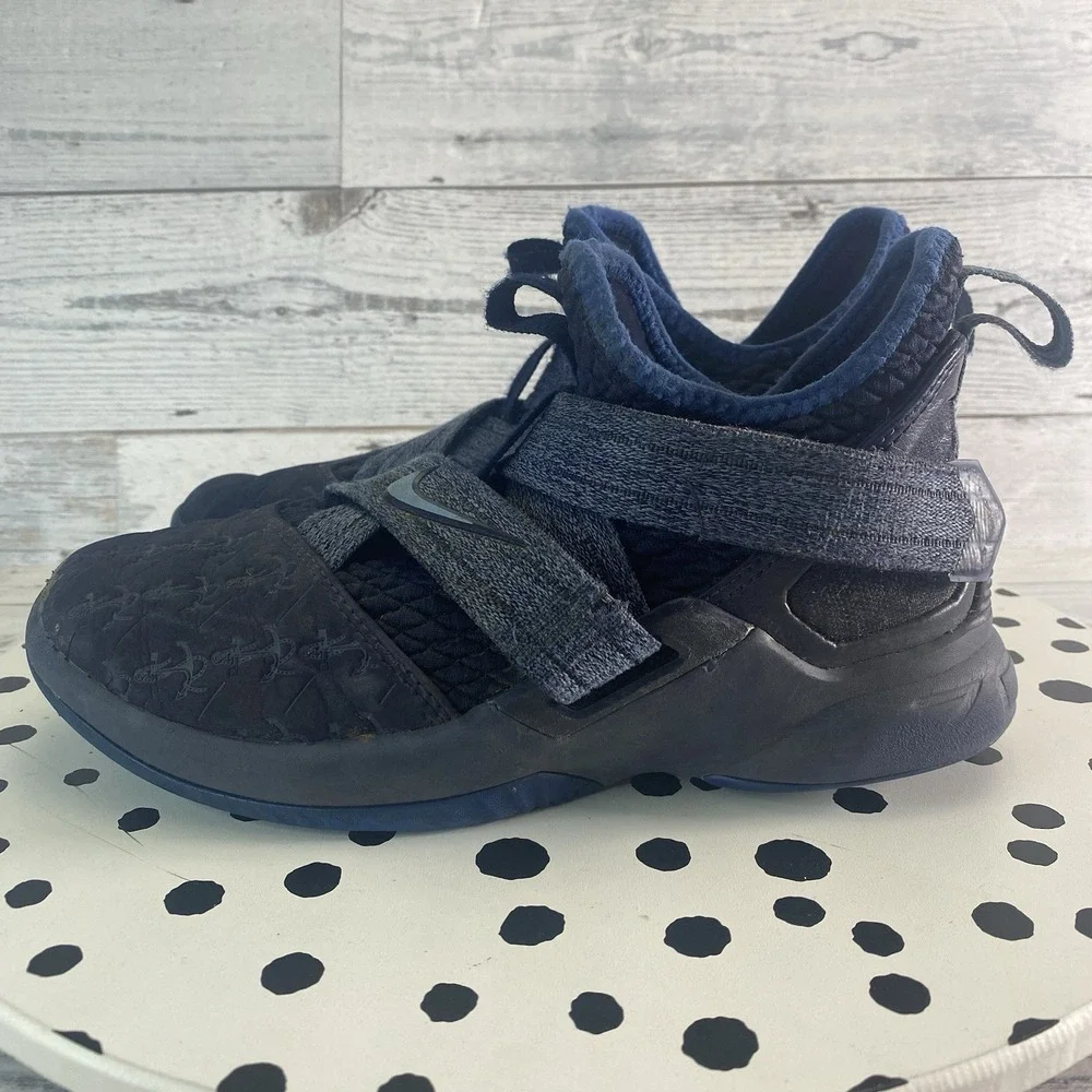 Nike Lebron Soldier 12 Anchor Shoes Boys 3.5Y Blue Basketball Athletic Sneakers